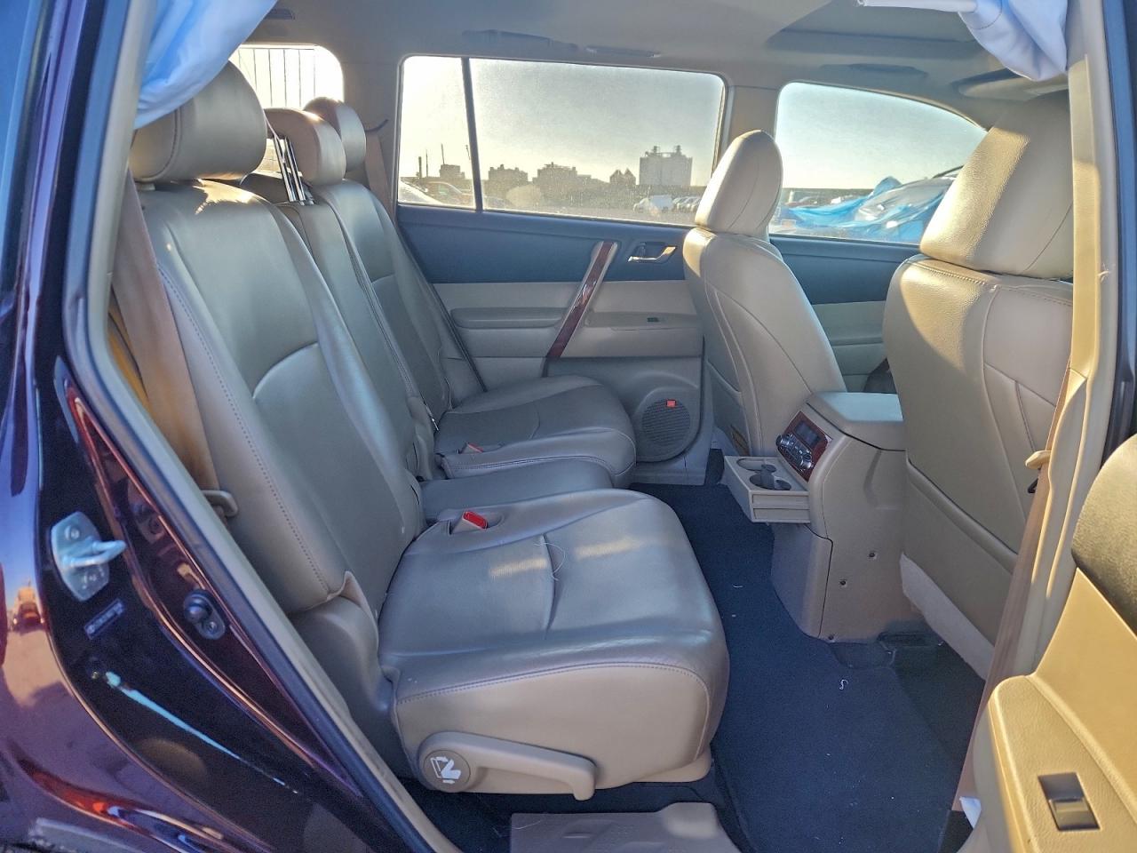 2013 TOYOTA HIGHLANDER LIMITED photo 11
