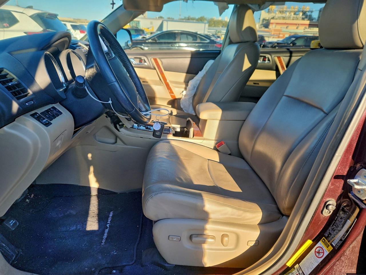 2013 TOYOTA HIGHLANDER LIMITED photo 7