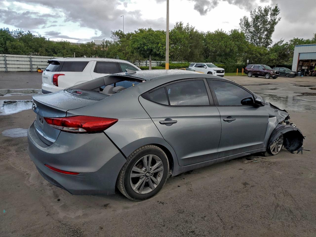 2017 HYUNDAI ELANTRA SE photo 7