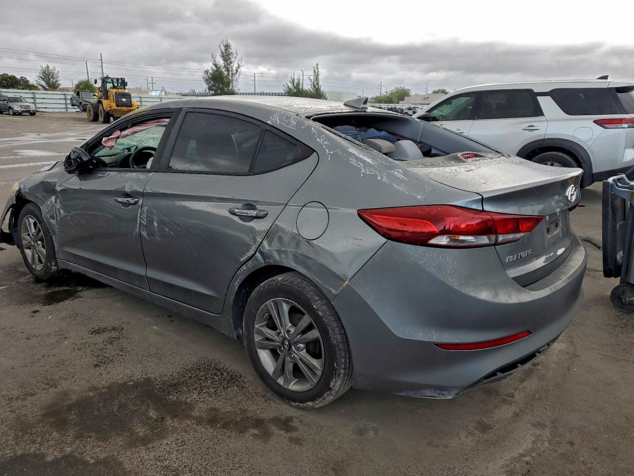 2017 HYUNDAI ELANTRA SE photo 4