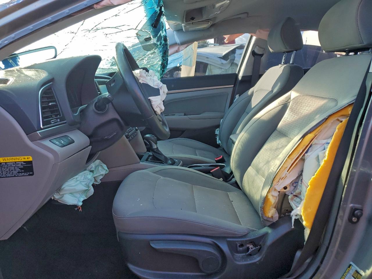 2017 HYUNDAI ELANTRA SE photo 19