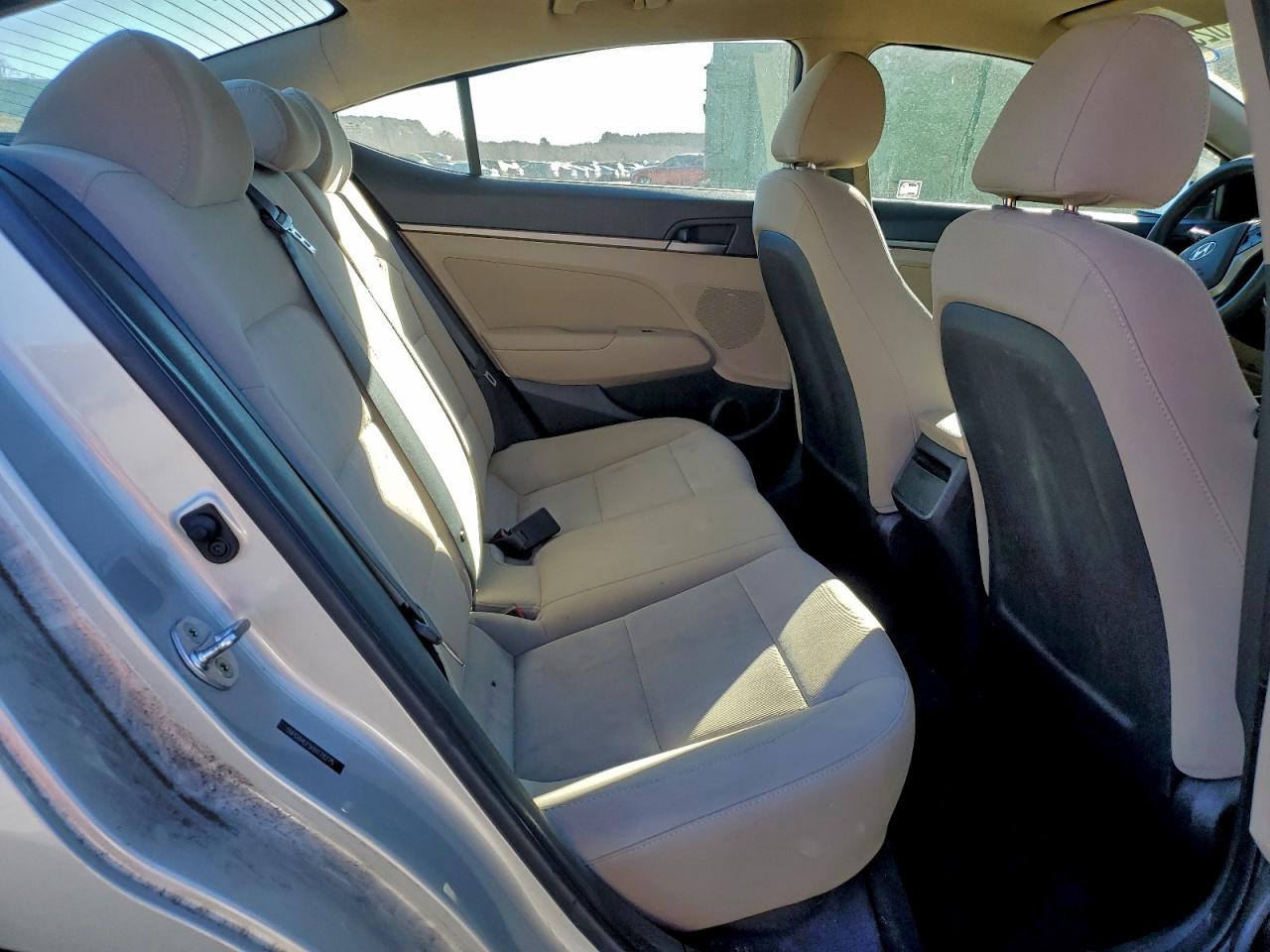 2017 HYUNDAI ELANTRA SE photo 19