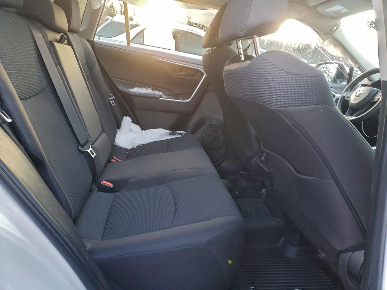2024 TOYOTA RAV4 LE photo 11