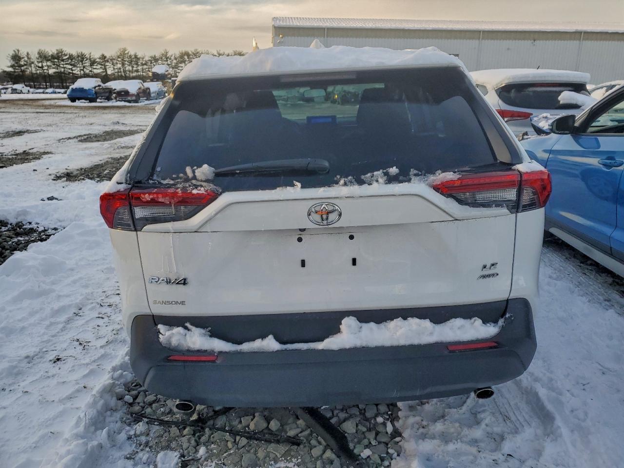 2024 TOYOTA RAV4 LE photo 6