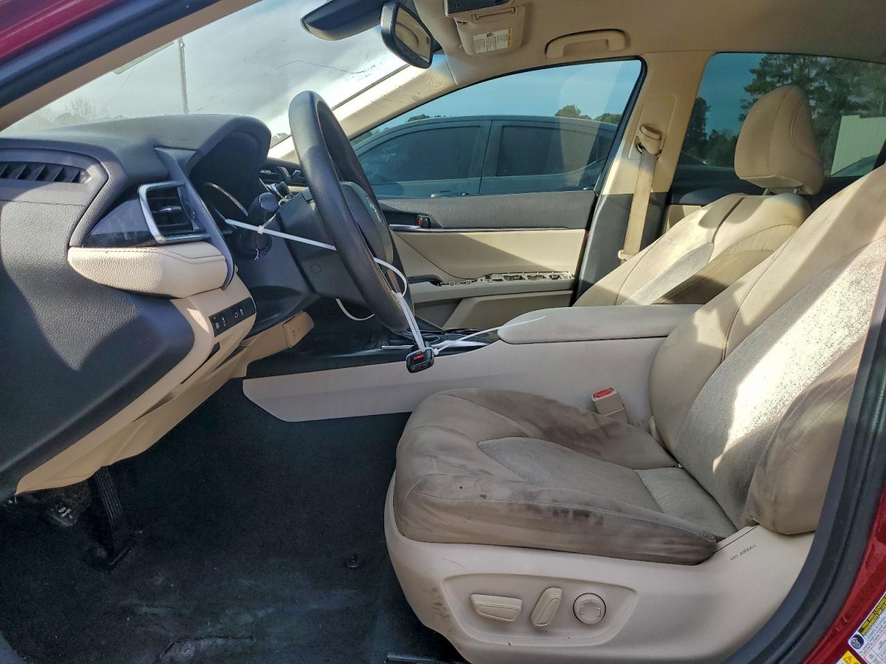 2018 TOYOTA CAMRY L photo 7