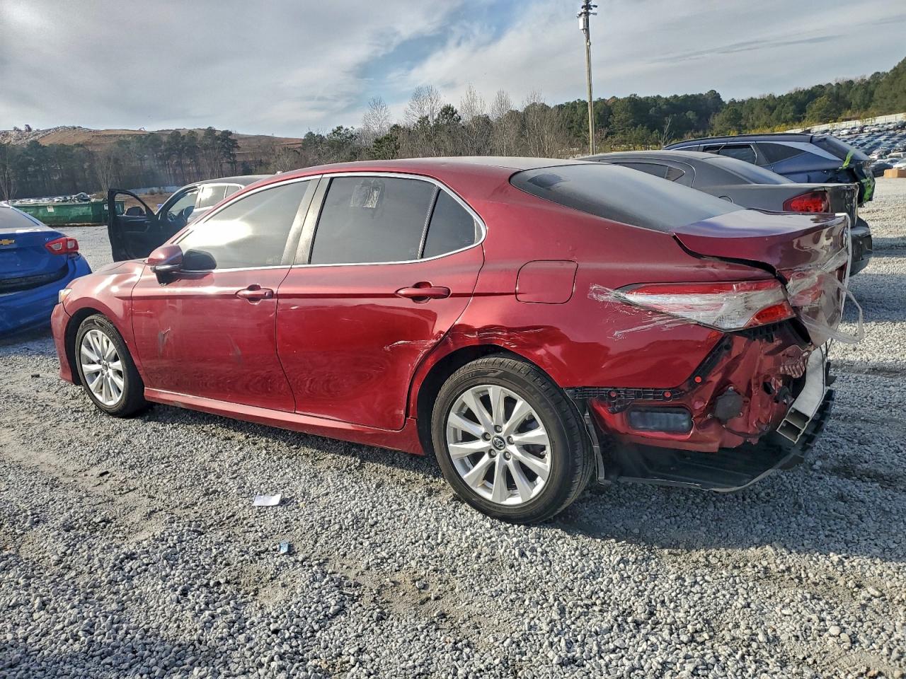 2018 TOYOTA CAMRY L photo 2