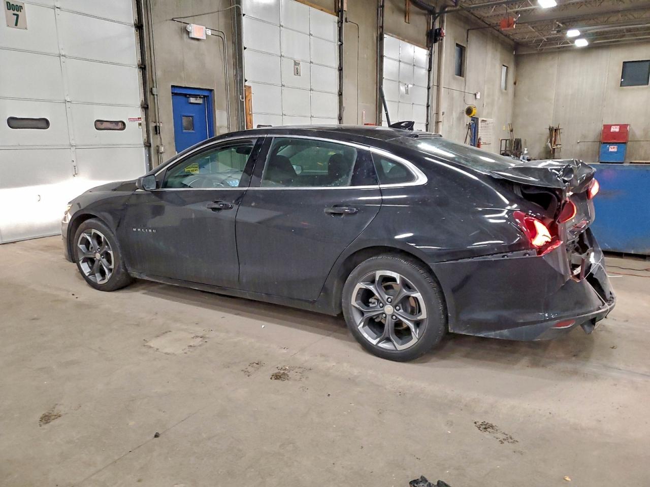 2022 CHEVROLET MALIBU LT photo 3