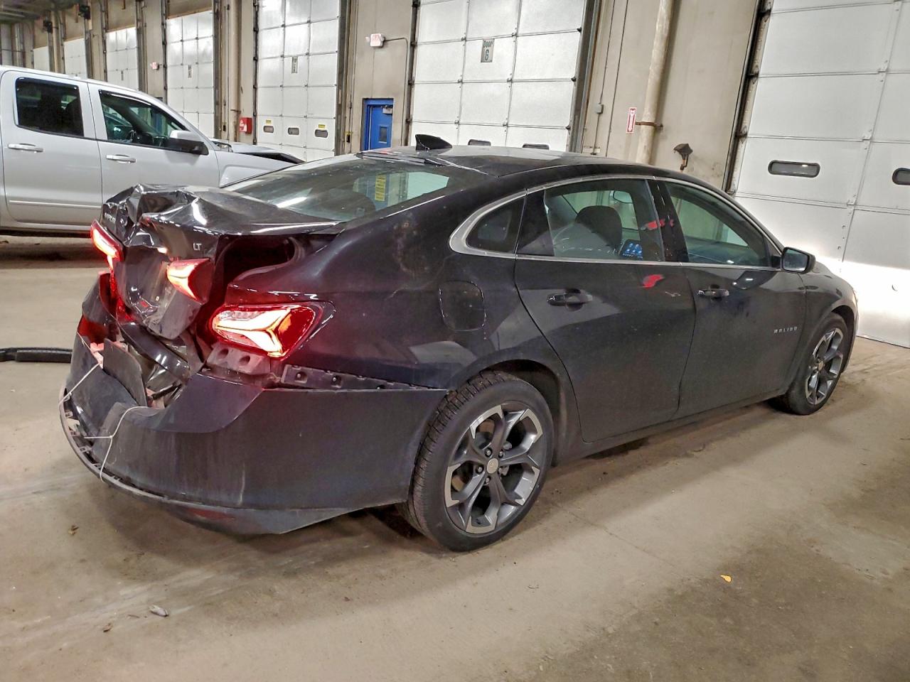 2022 CHEVROLET MALIBU LT photo 5