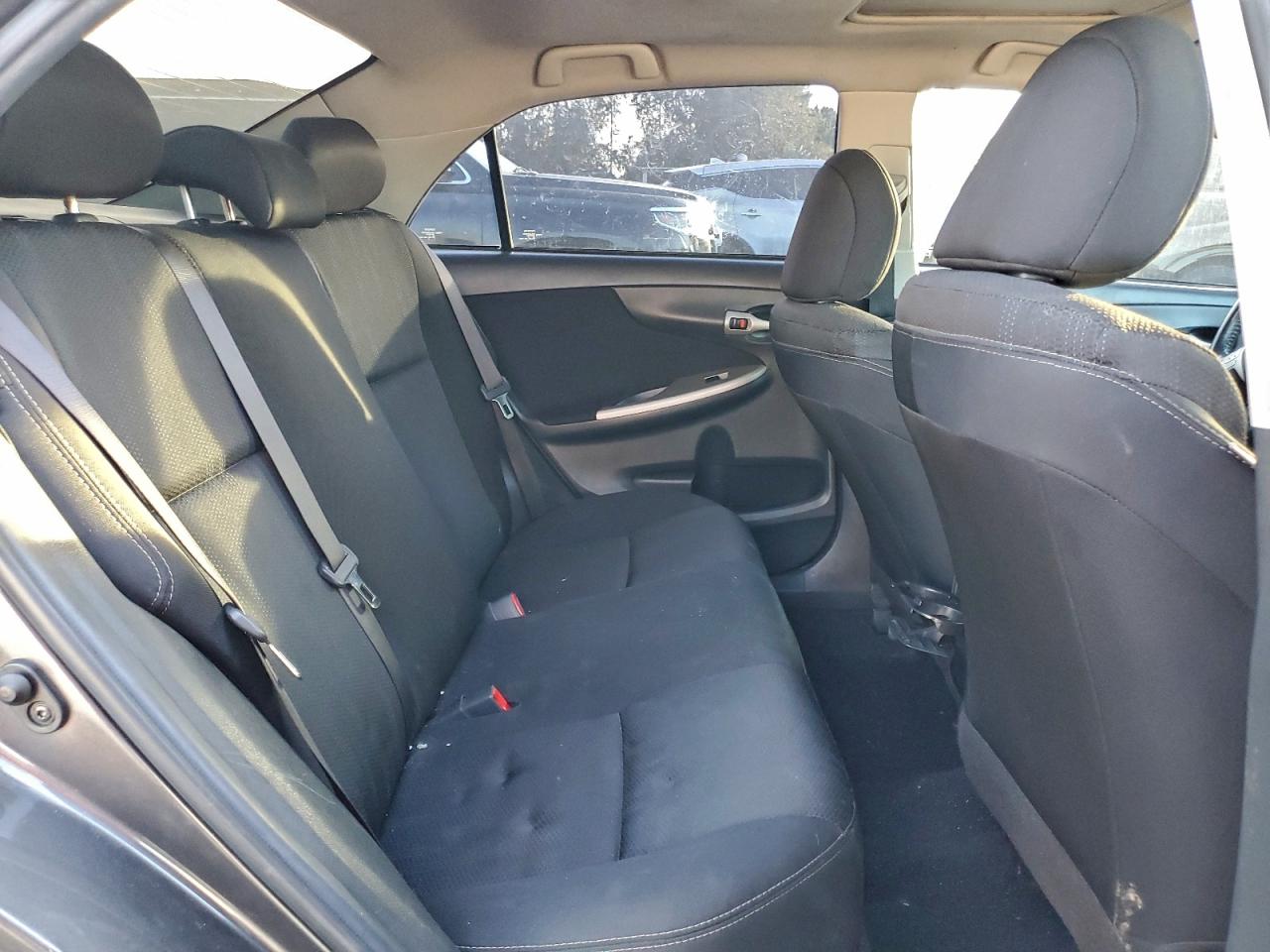 2013 TOYOTA COROLLA BASE photo 10