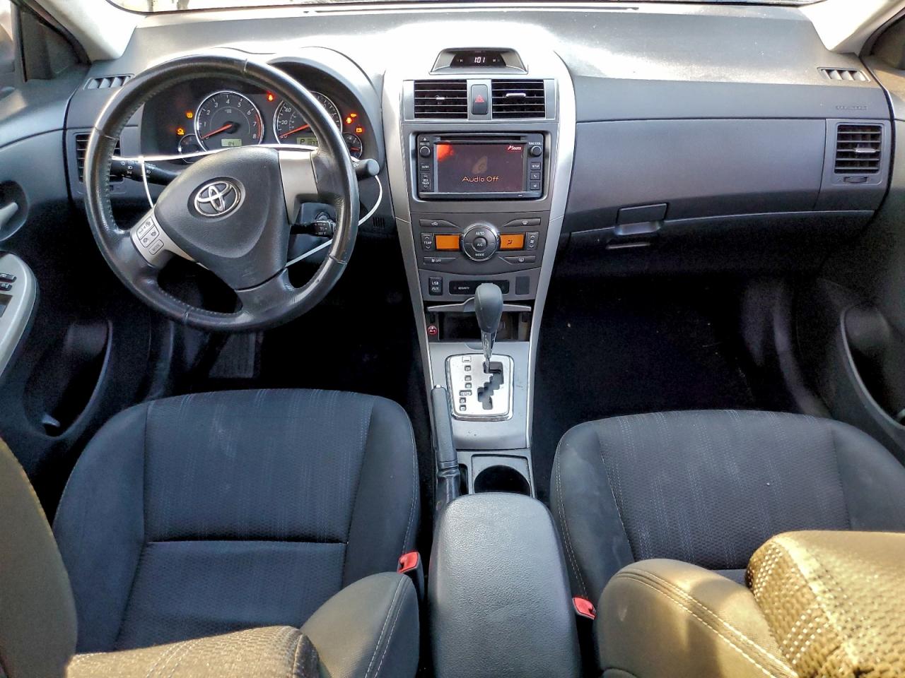 2013 TOYOTA COROLLA BASE photo 8
