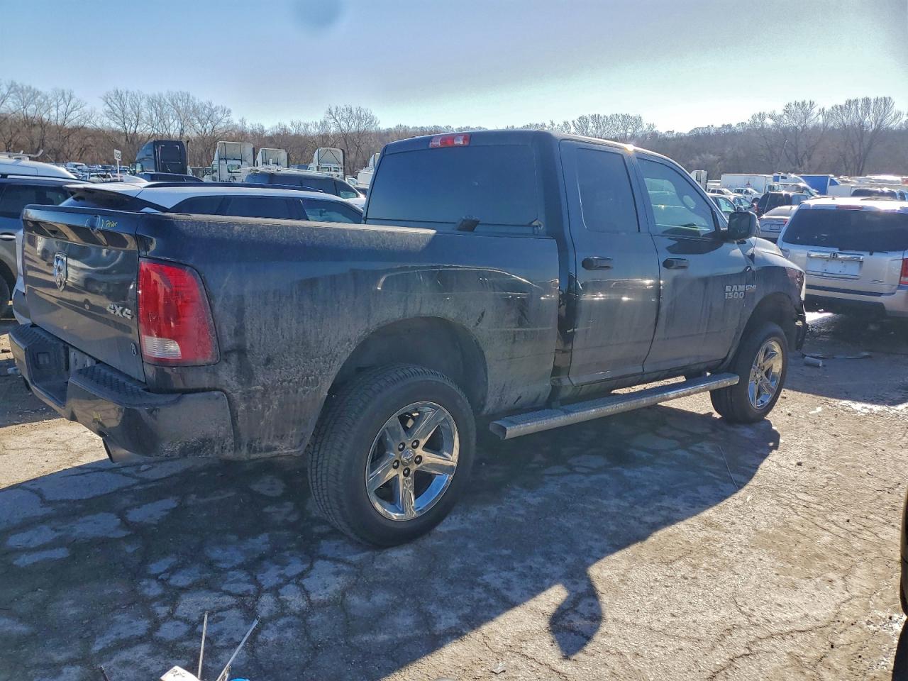 2016 RAM 1500 ST photo 5