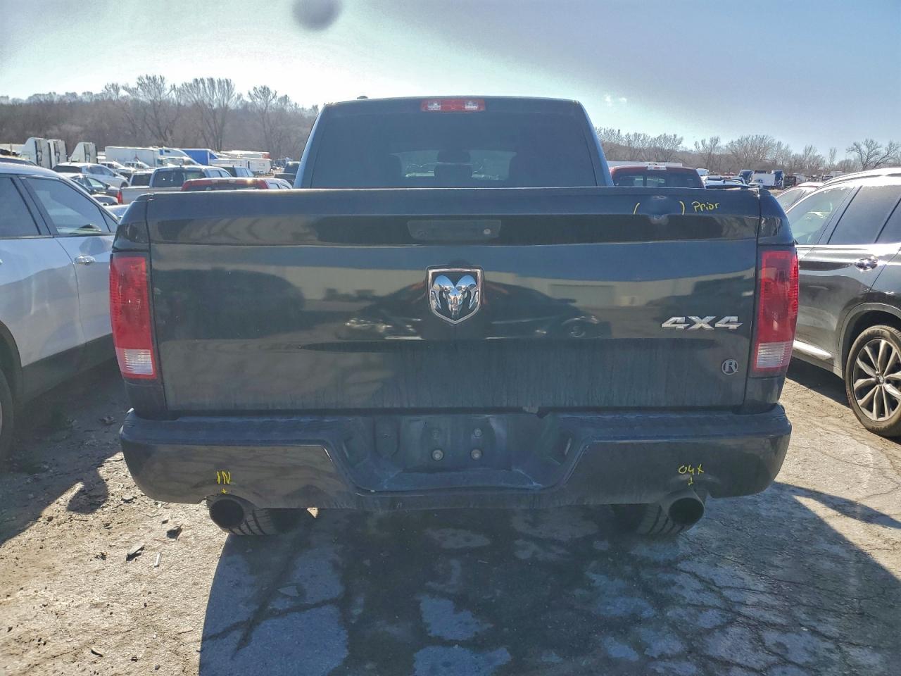 2016 RAM 1500 ST photo 11