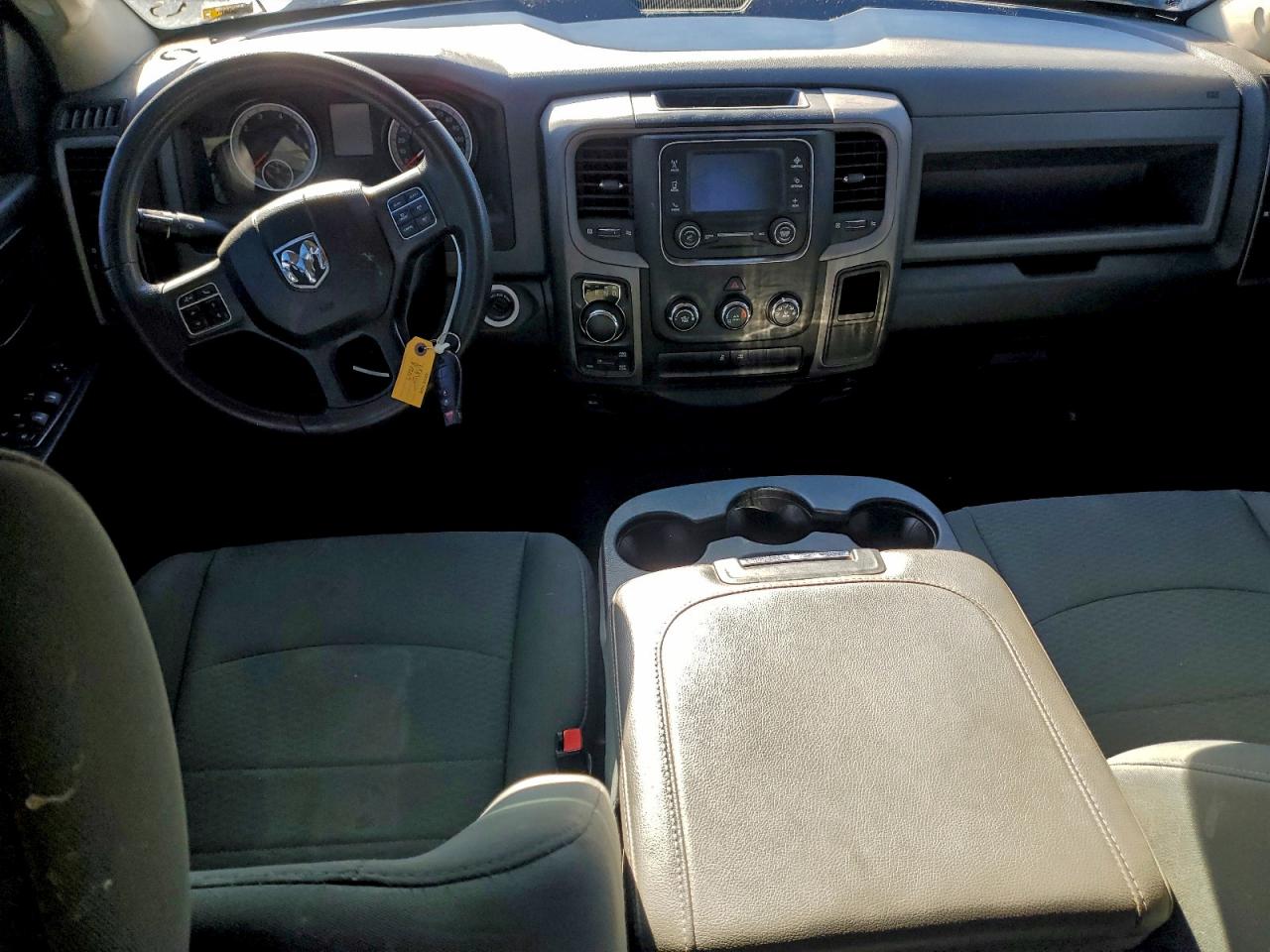 2016 RAM 1500 ST photo 15