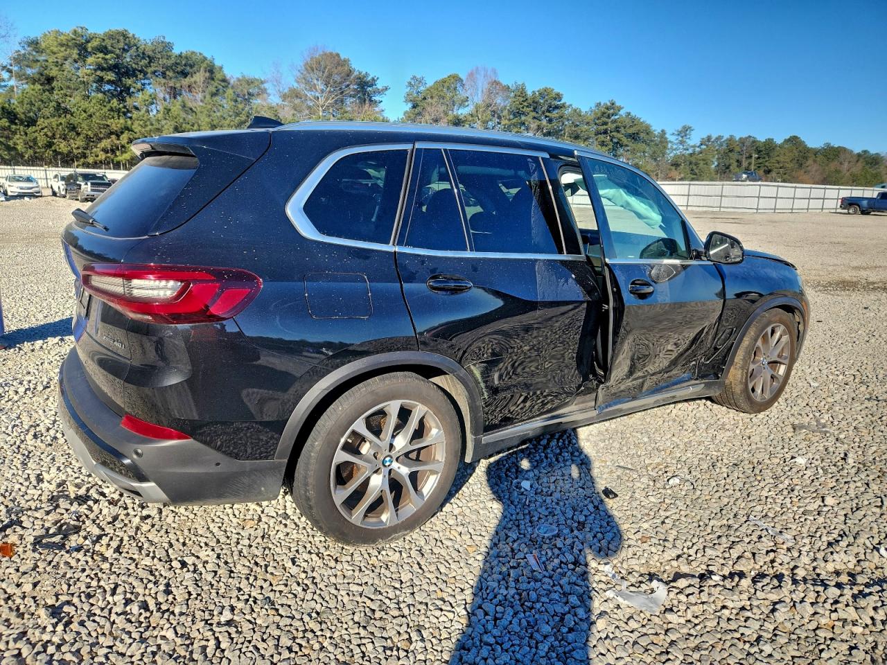 2022 BMW X5 XDRIVE40I photo 3