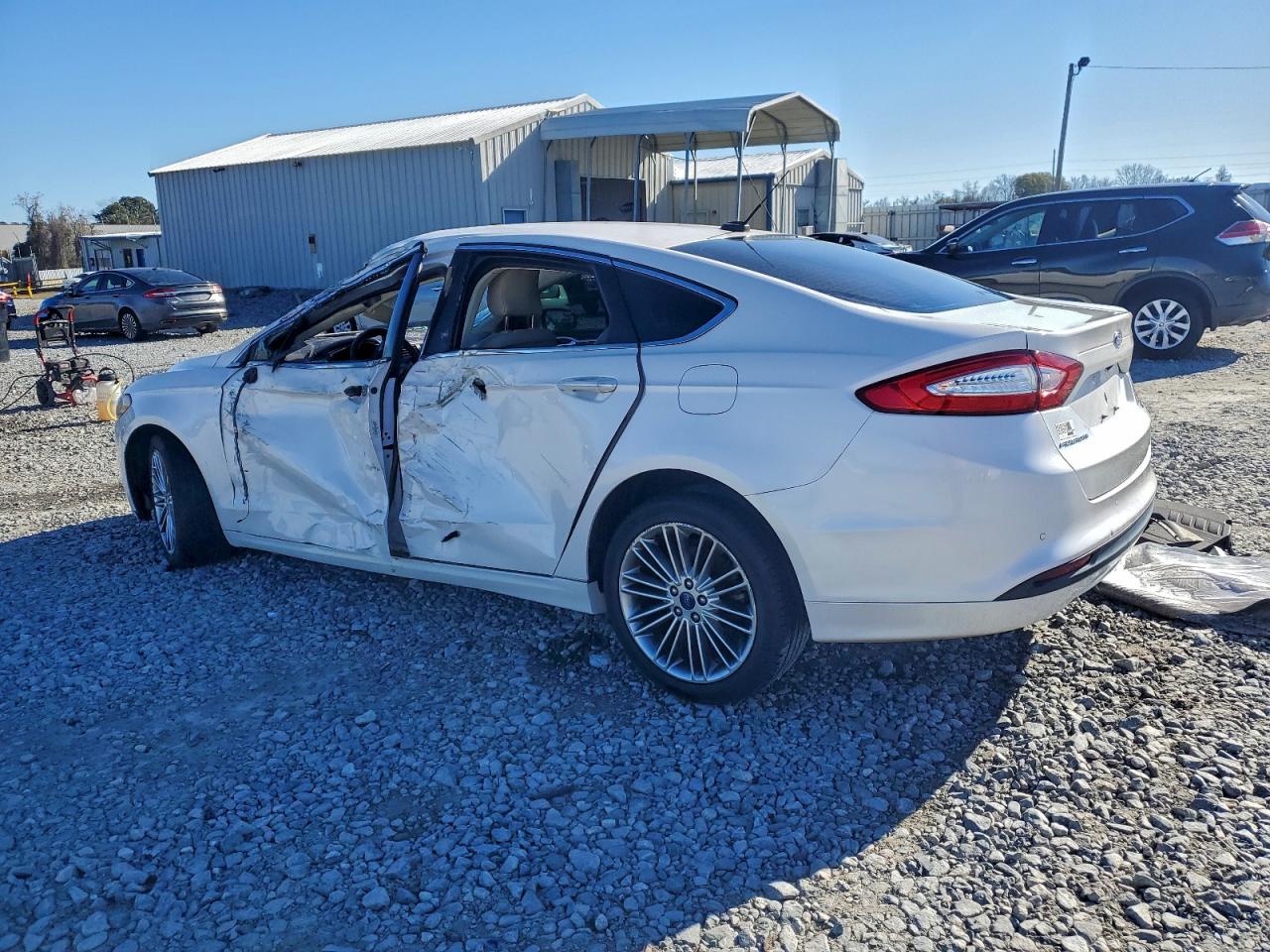2016 FORD FUSION SE photo 2