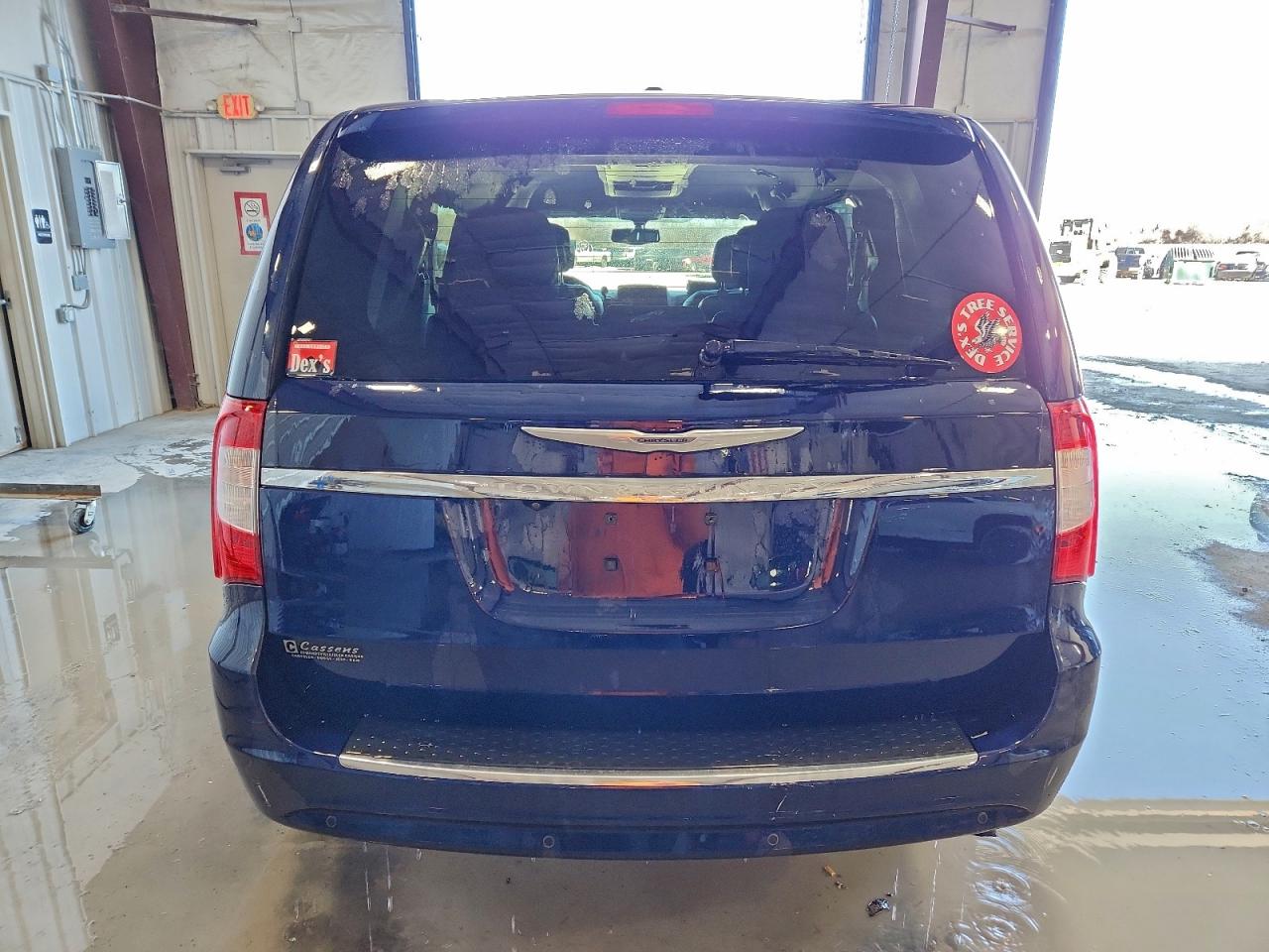 2013 CHRYSLER TOWN & COUNTRY TOURING photo 6