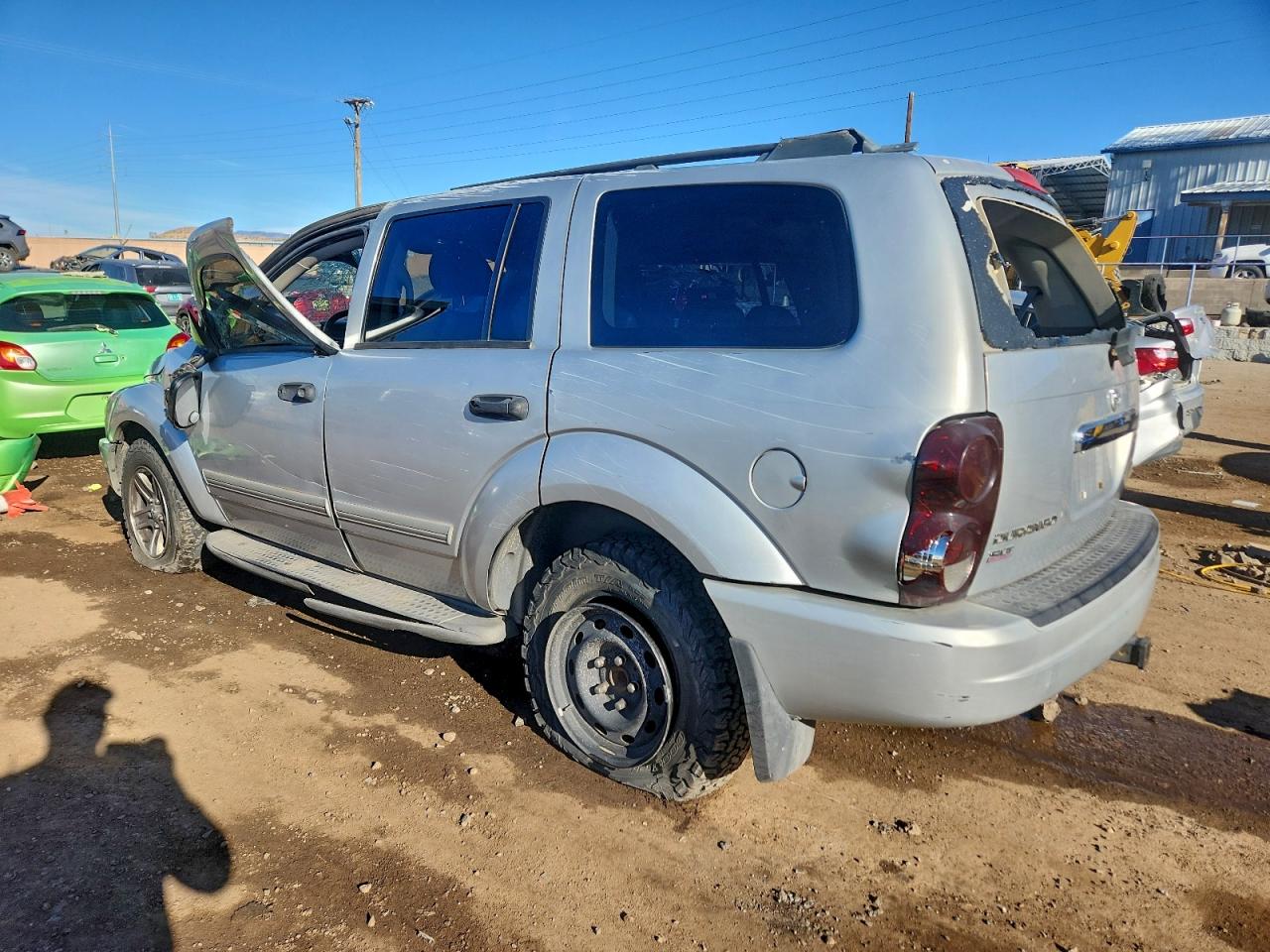 2005 DODGE DURANGO SLT photo 2