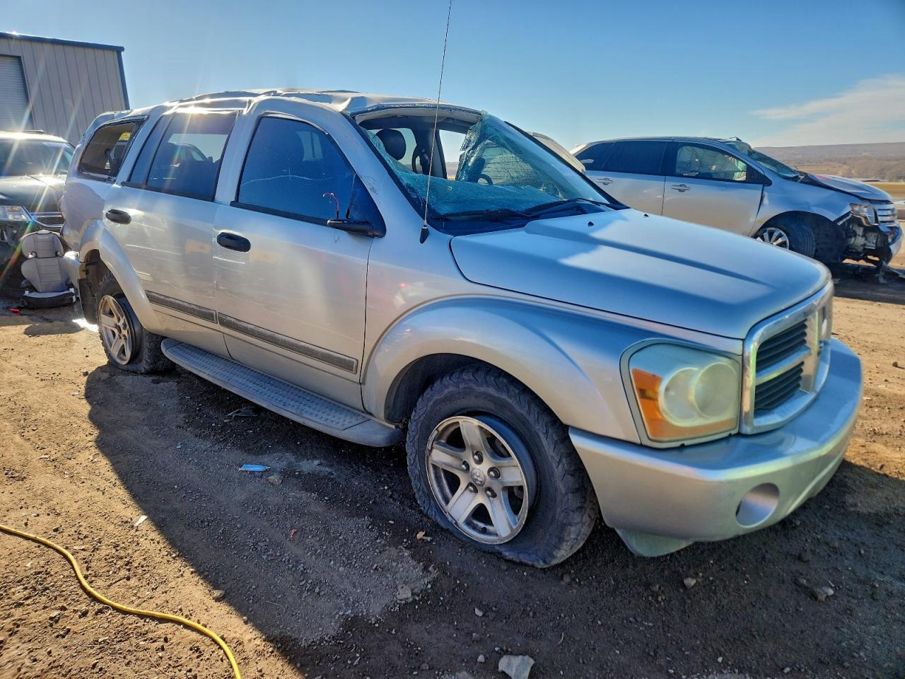 2005 DODGE DURANGO SLT photo 4