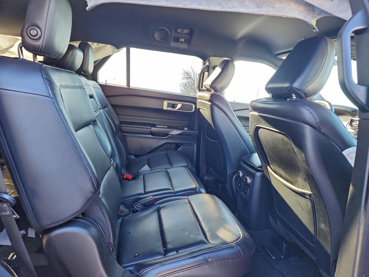 2020 FORD EXPLORER XLT photo 11
