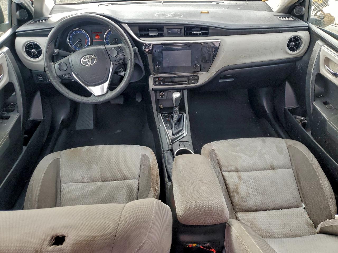 2018 TOYOTA COROLLA L photo 15