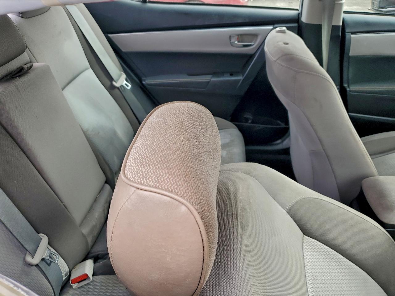 2018 TOYOTA COROLLA L photo 19