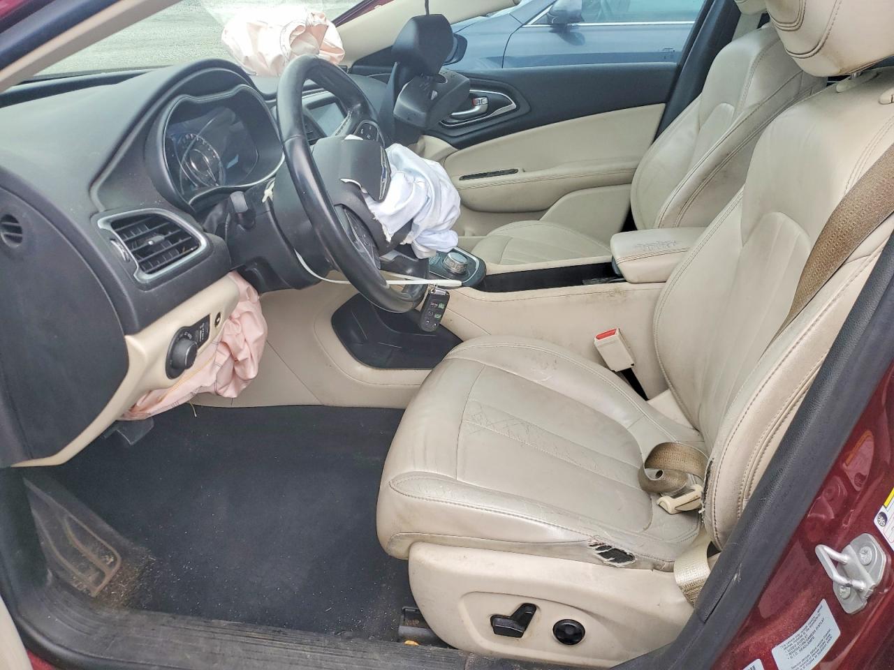 2016 CHRYSLER 200 LIMITED photo 19