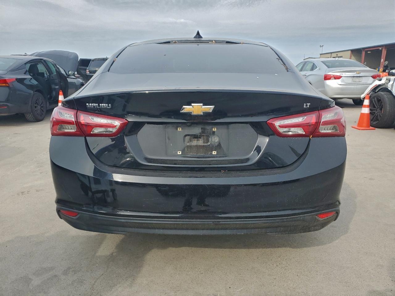 2020 CHEVROLET MALIBU LT photo 16