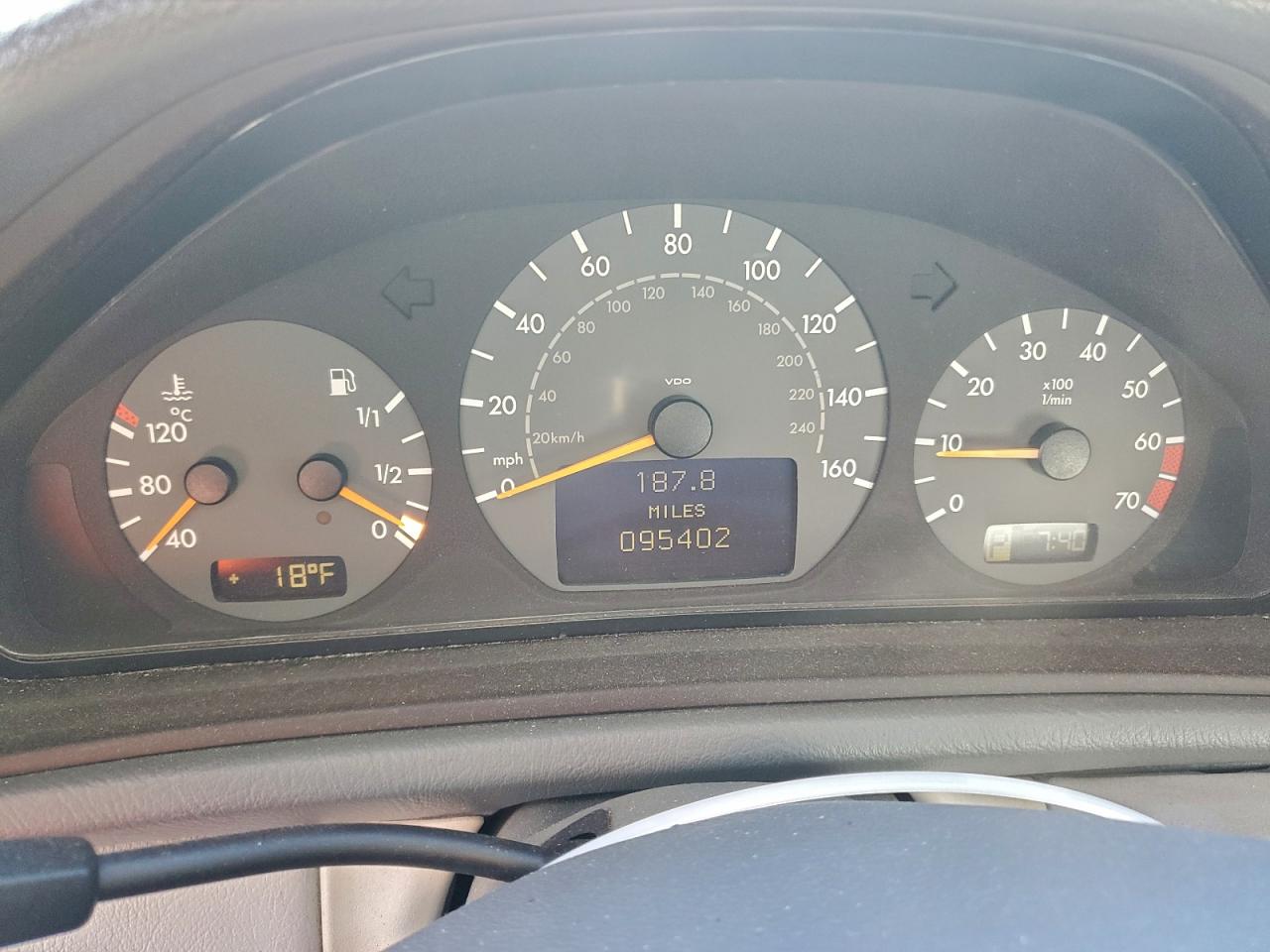 2001 MERCEDES-BENZ CLK 430 photo 9