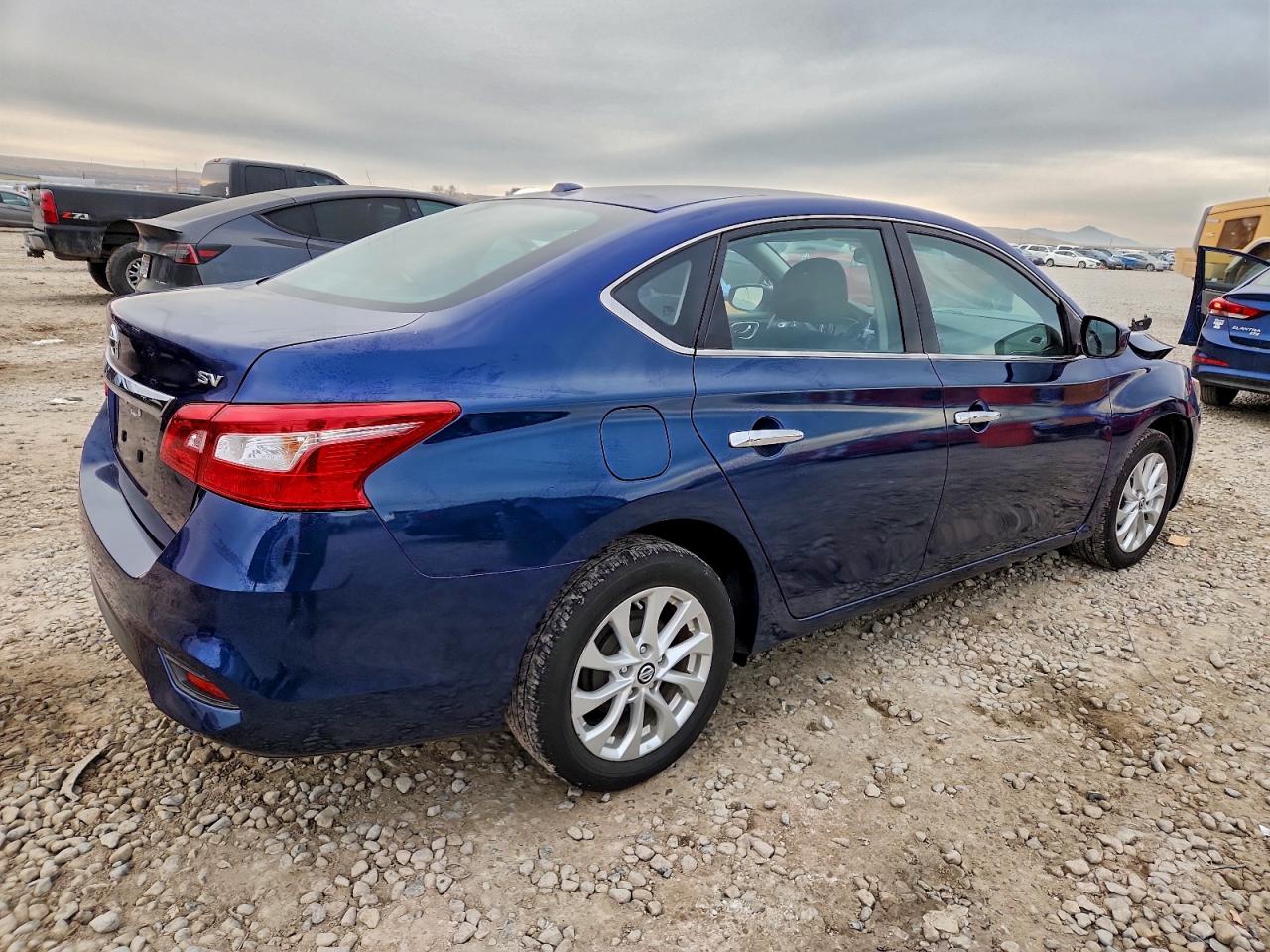 2016 NISSAN SENTRA S photo 3