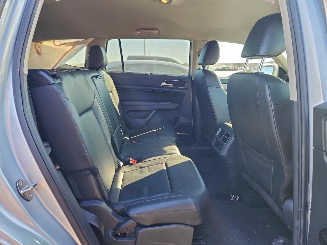 2018 VOLKSWAGEN ATLAS SE photo 37
