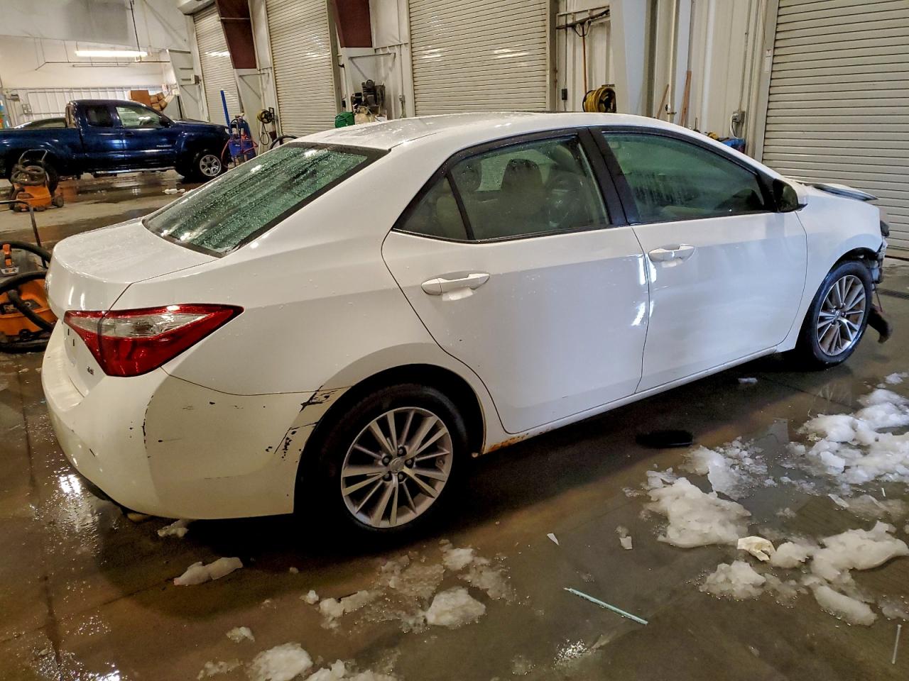 2014 TOYOTA COROLLA L photo 7
