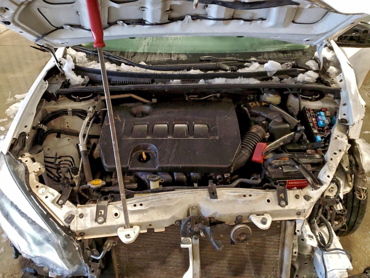 2014 TOYOTA COROLLA L photo 31