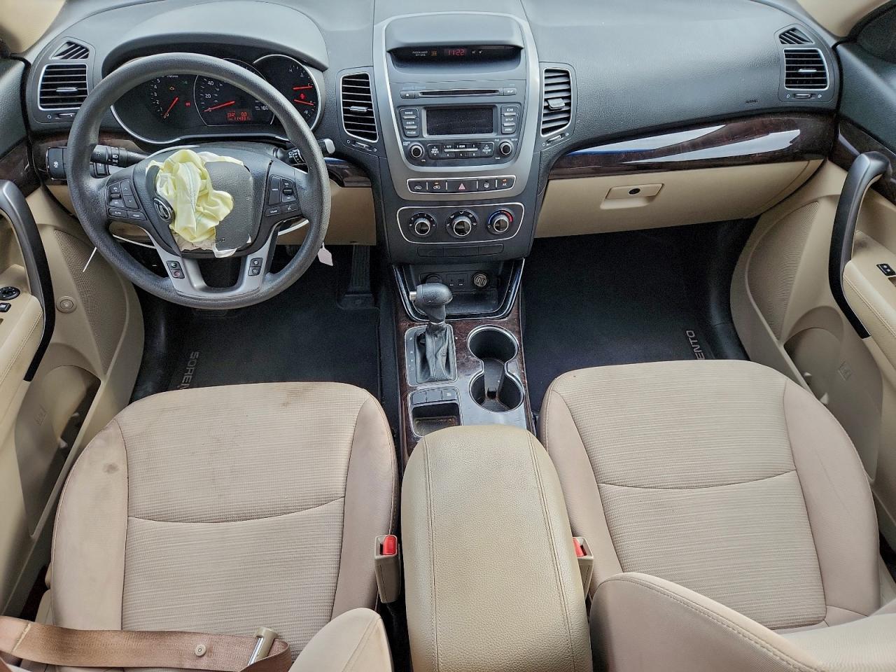 2015 KIA SORENTO LX photo 22