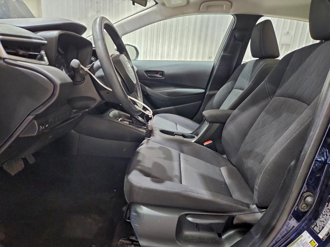 2025 TOYOTA COROLLA LE photo 13