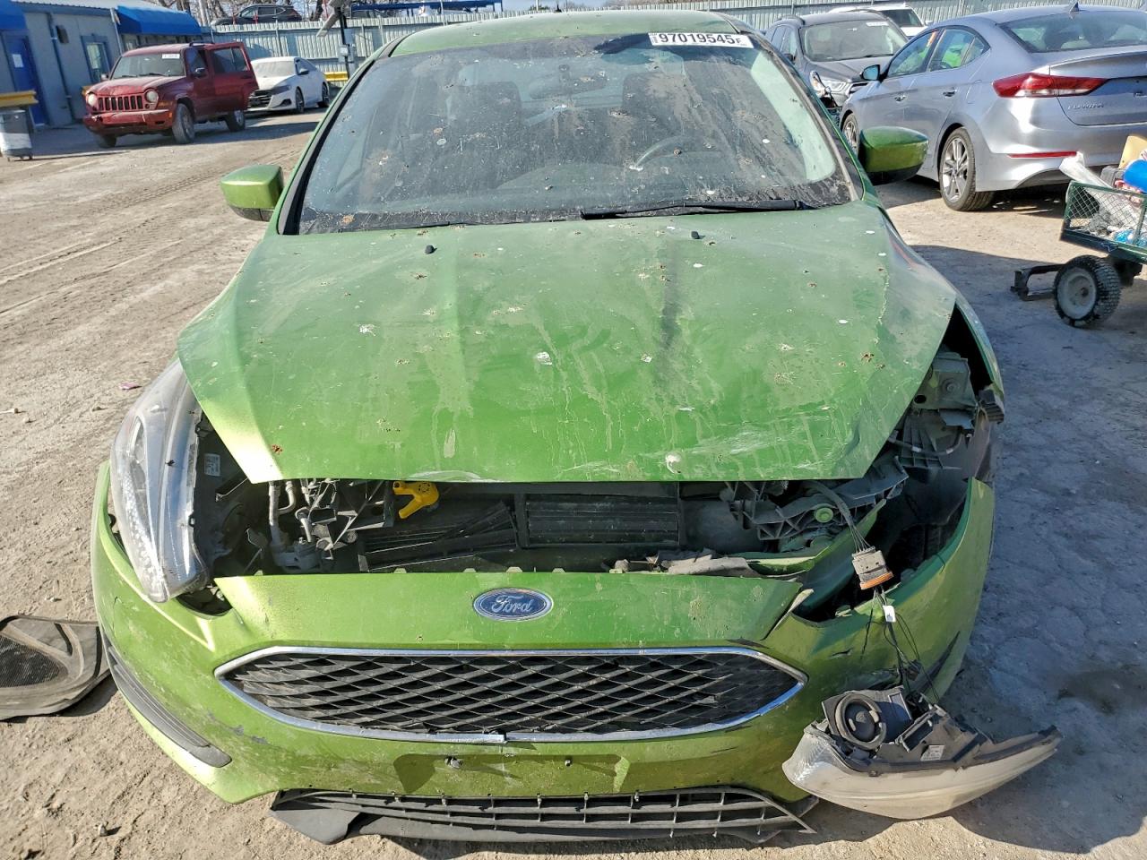 2018 FORD FOCUS SE photo 5