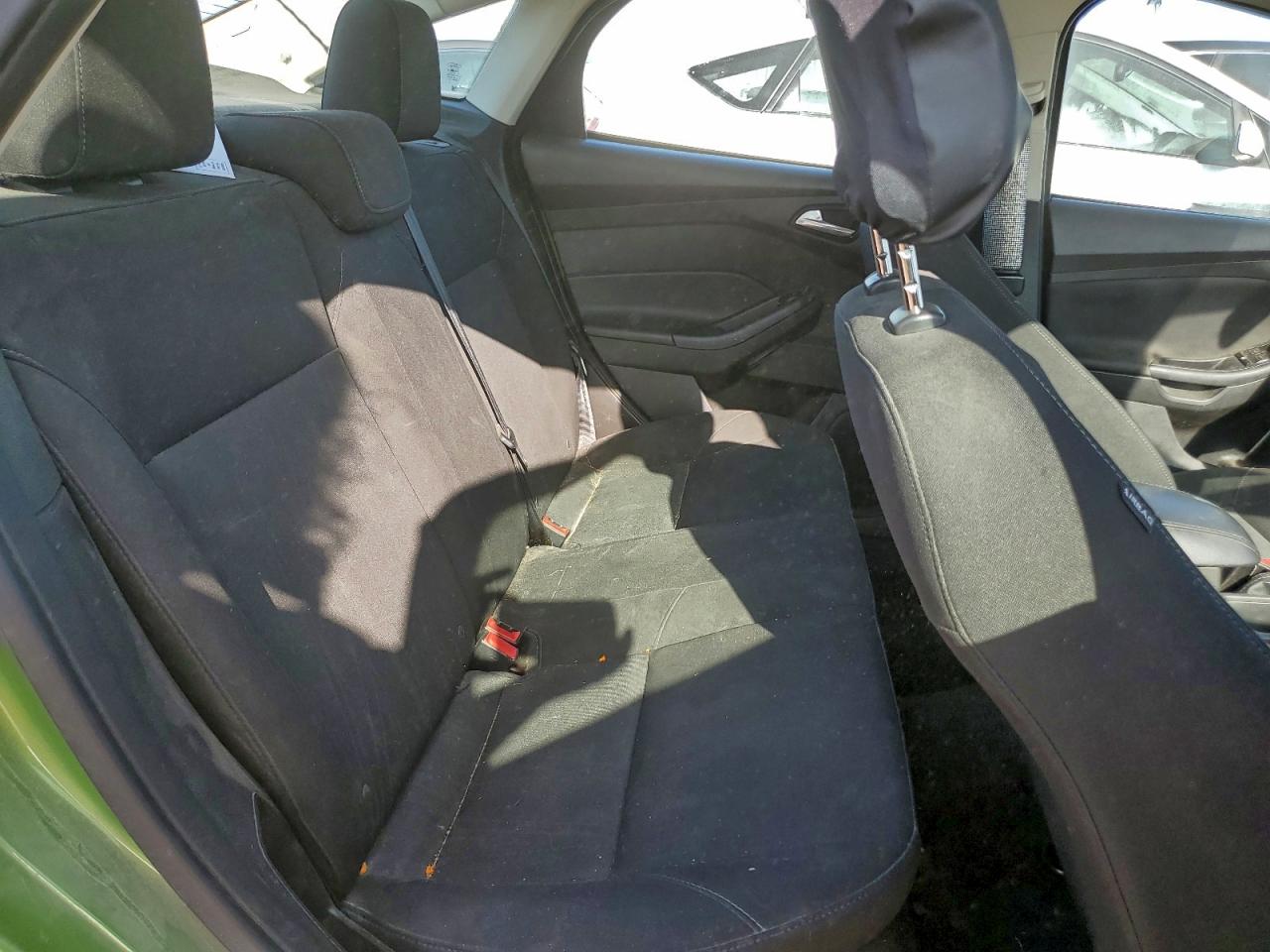 2018 FORD FOCUS SE photo 10
