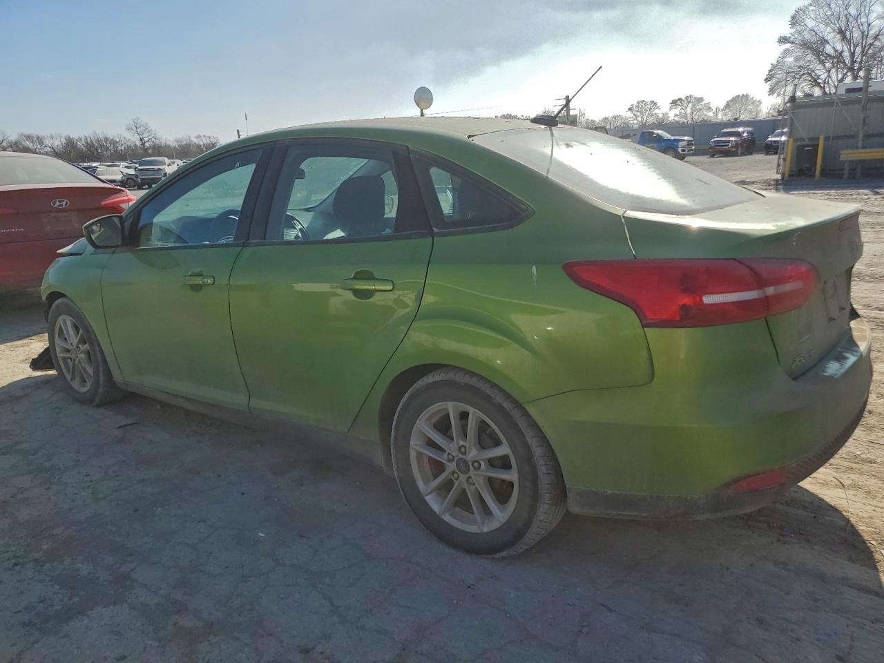 2018 FORD FOCUS SE photo 2