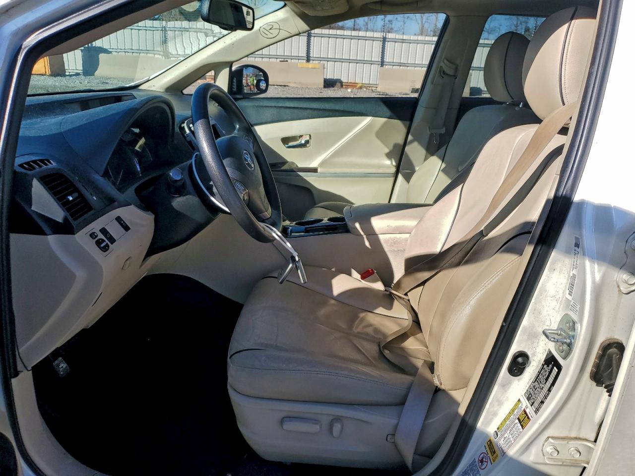 2009 TOYOTA VENZA photo 7