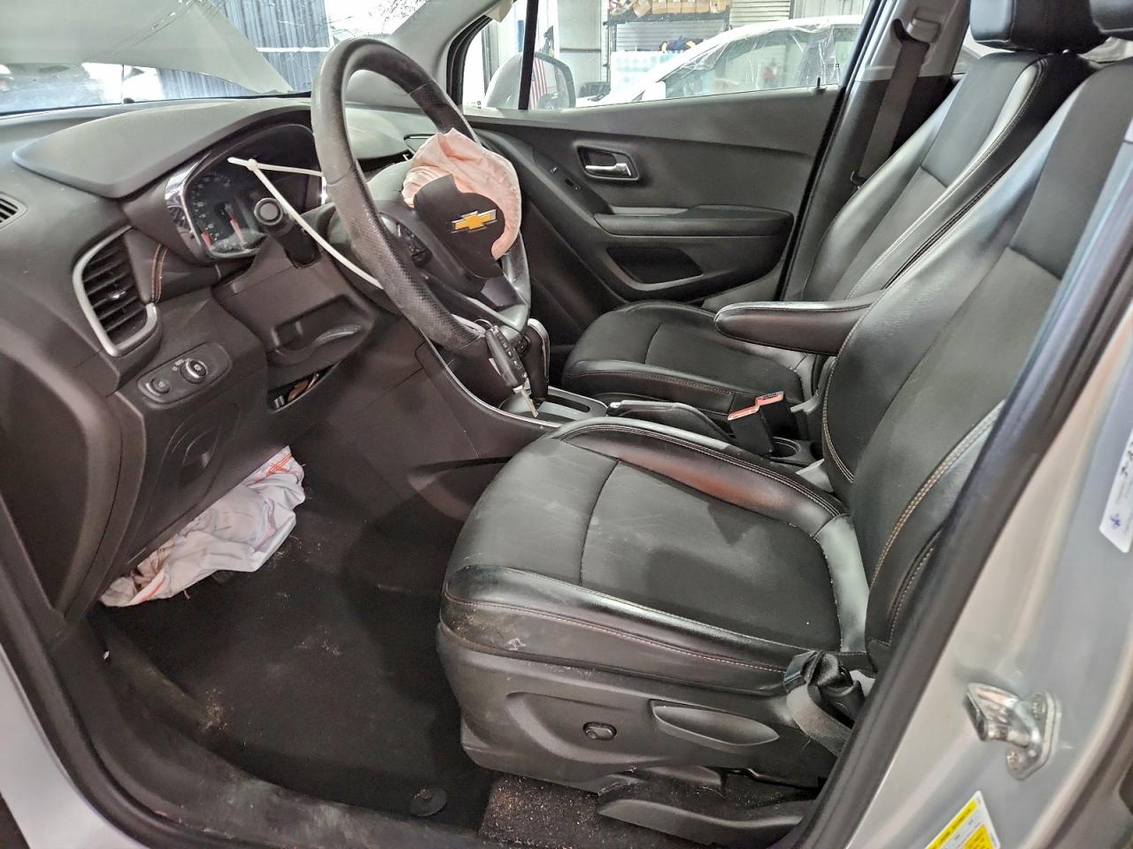 2021 CHEVROLET TRAX 1LT photo 7