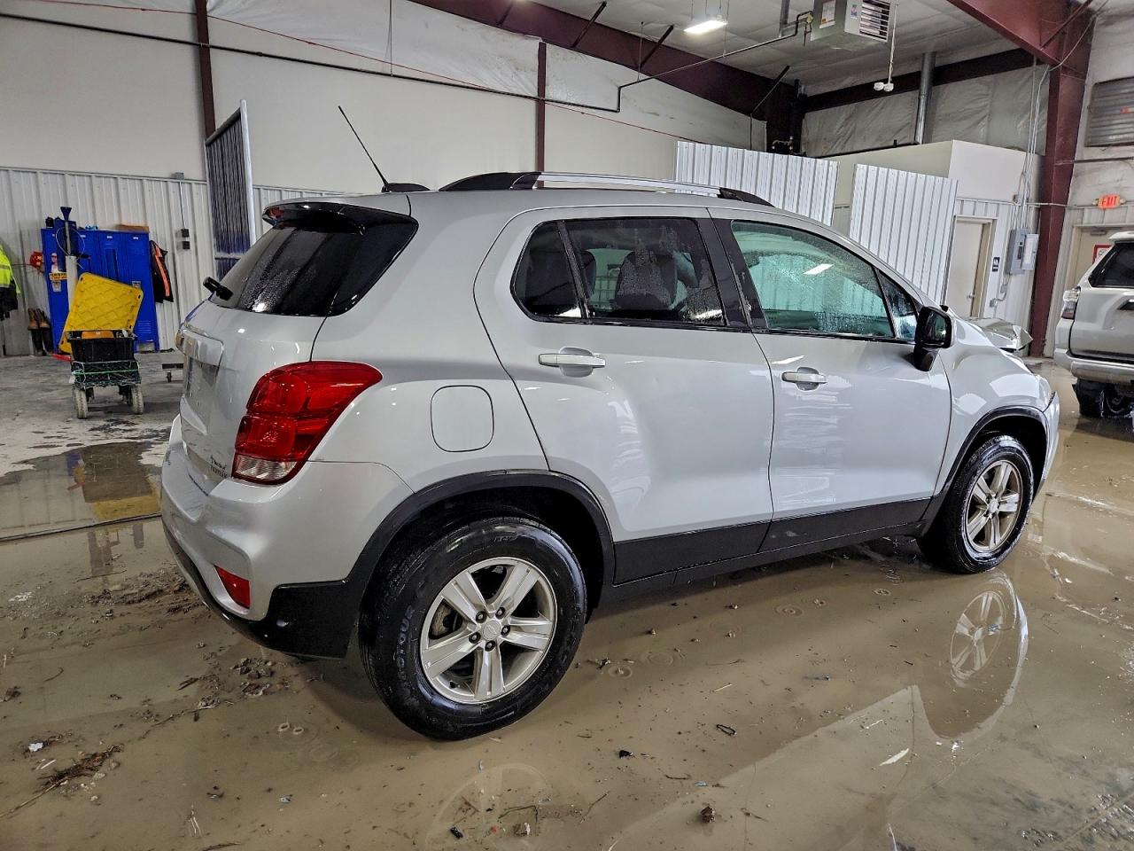 2021 CHEVROLET TRAX 1LT photo 3