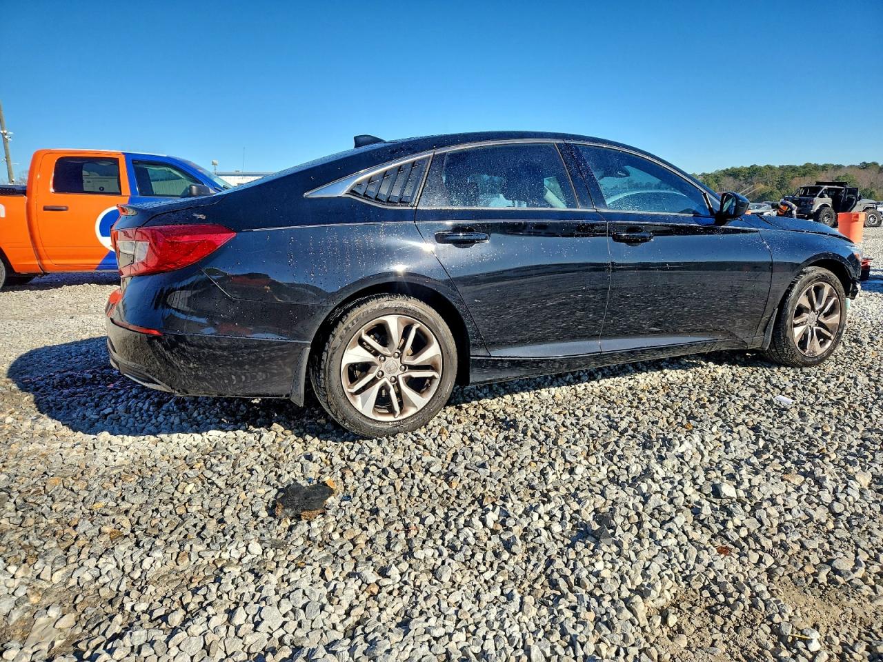 2018 HONDA ACCORD LX photo 3