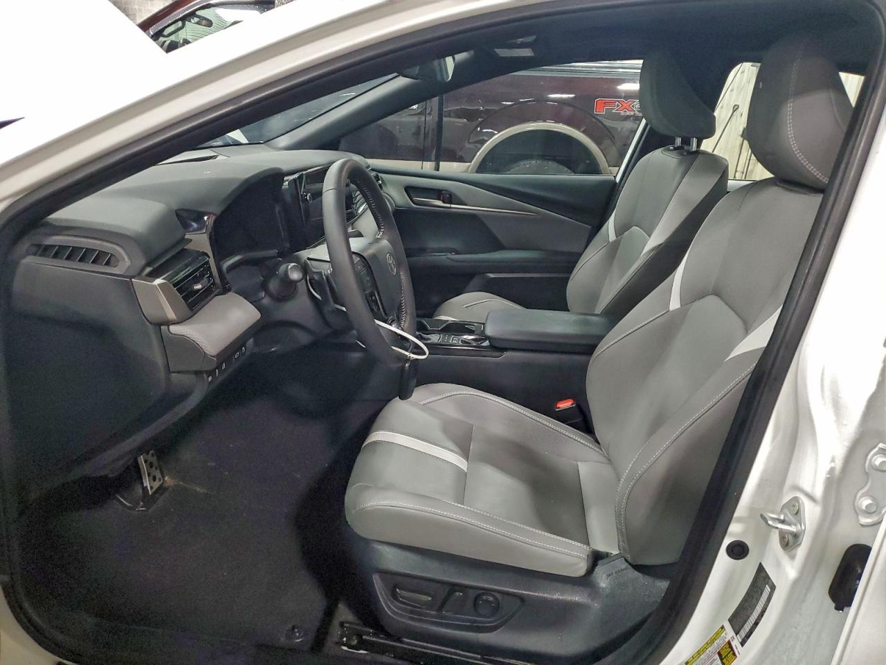 2025 TOYOTA CAMRY XSE photo 7
