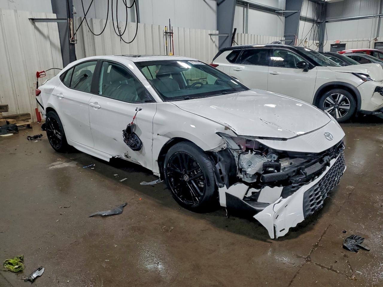 2025 TOYOTA CAMRY XSE photo 4