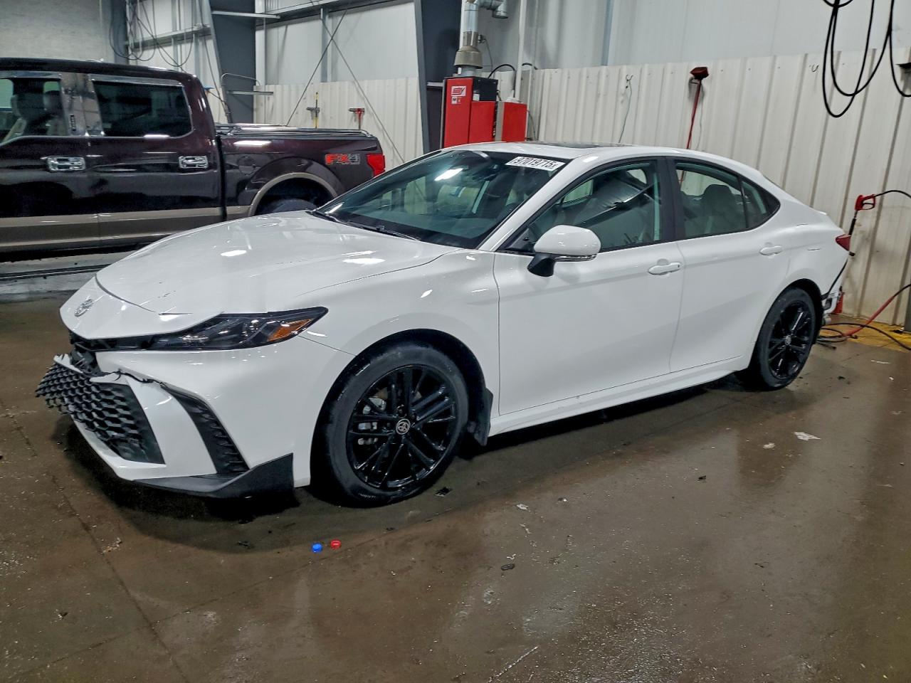 2025 TOYOTA CAMRY