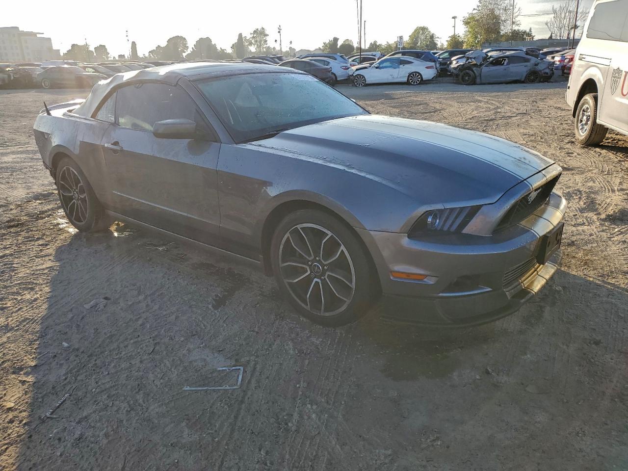 2014 FORD MUSTANG photo 4