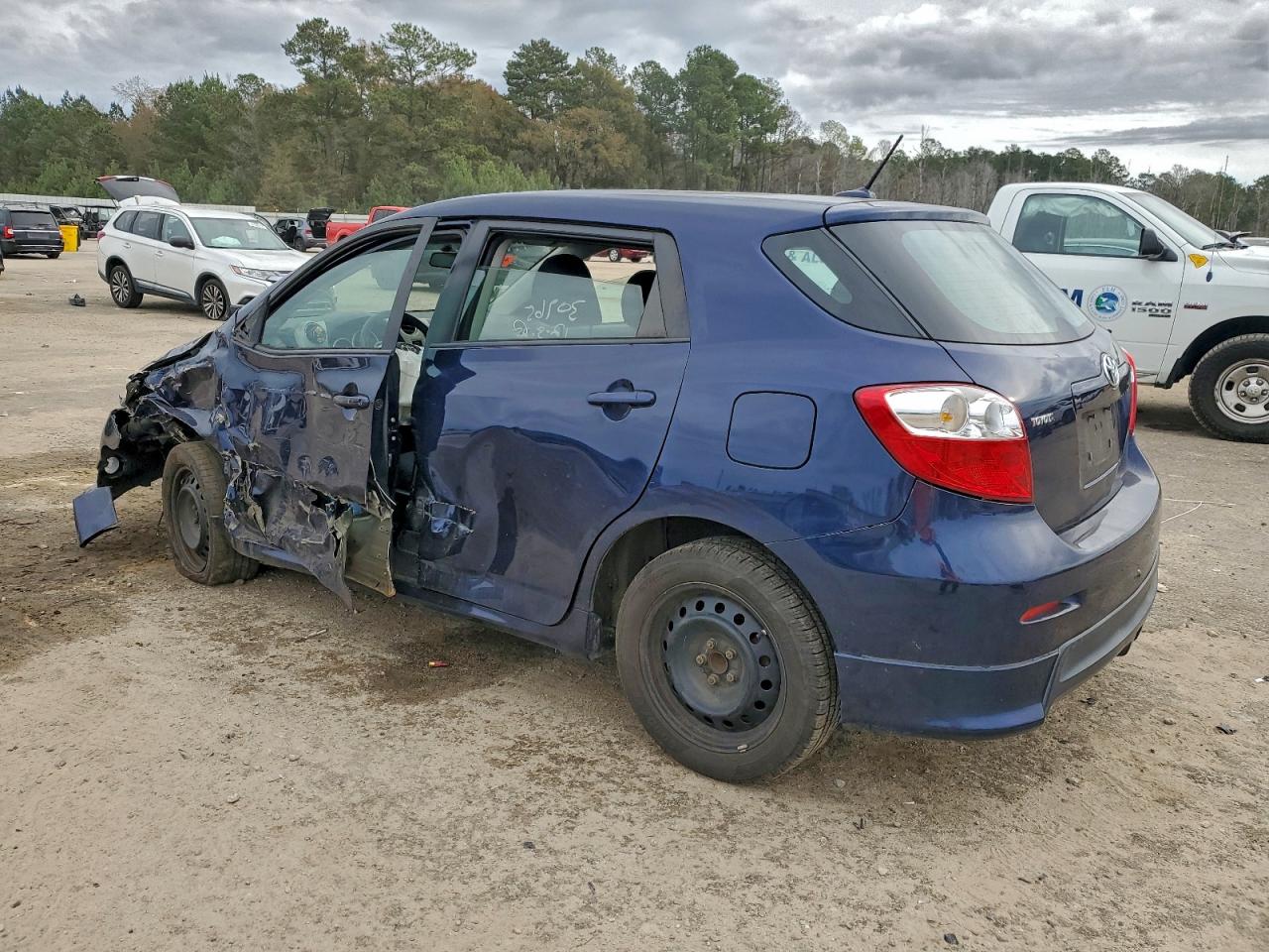 2010 TOYOTA COROLLA MATRIX photo 2