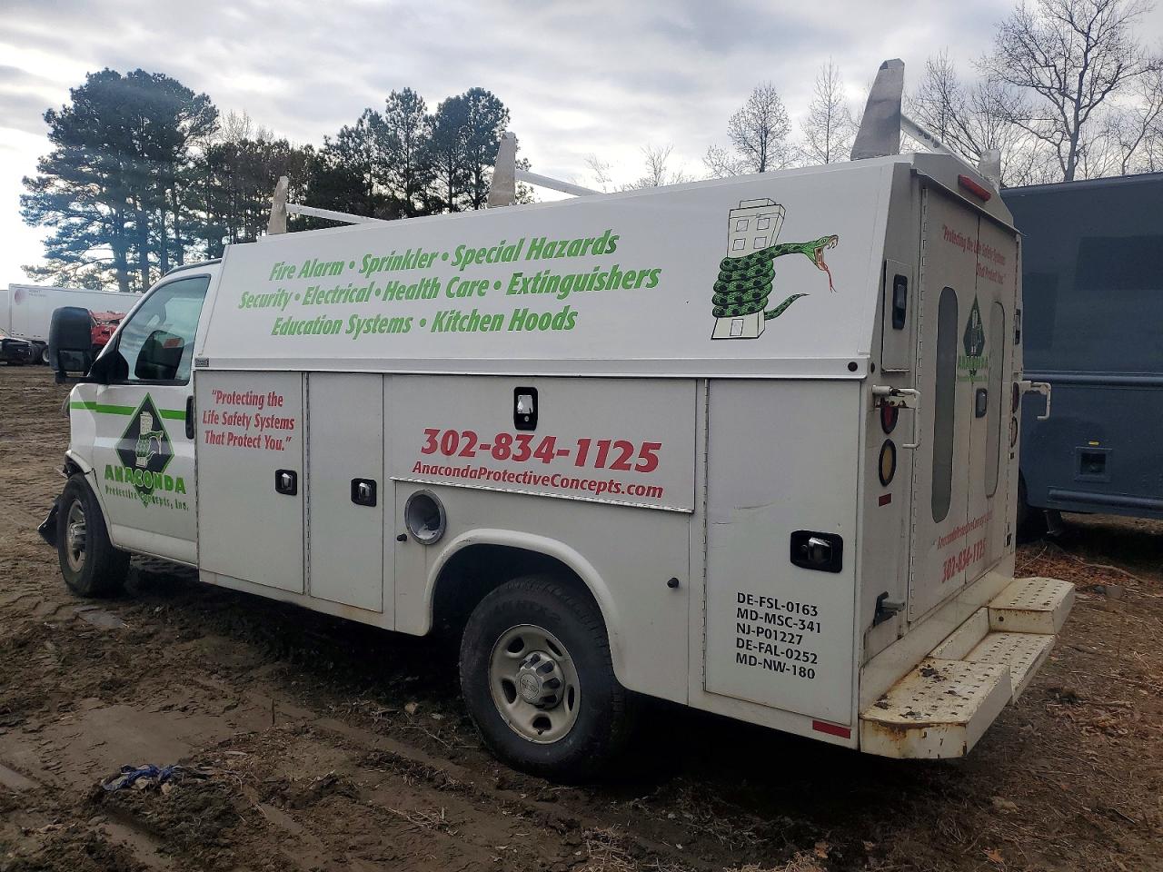 2016 CHEVROLET EXPRESS UTILITY / SERVICE TRUCK photo 2