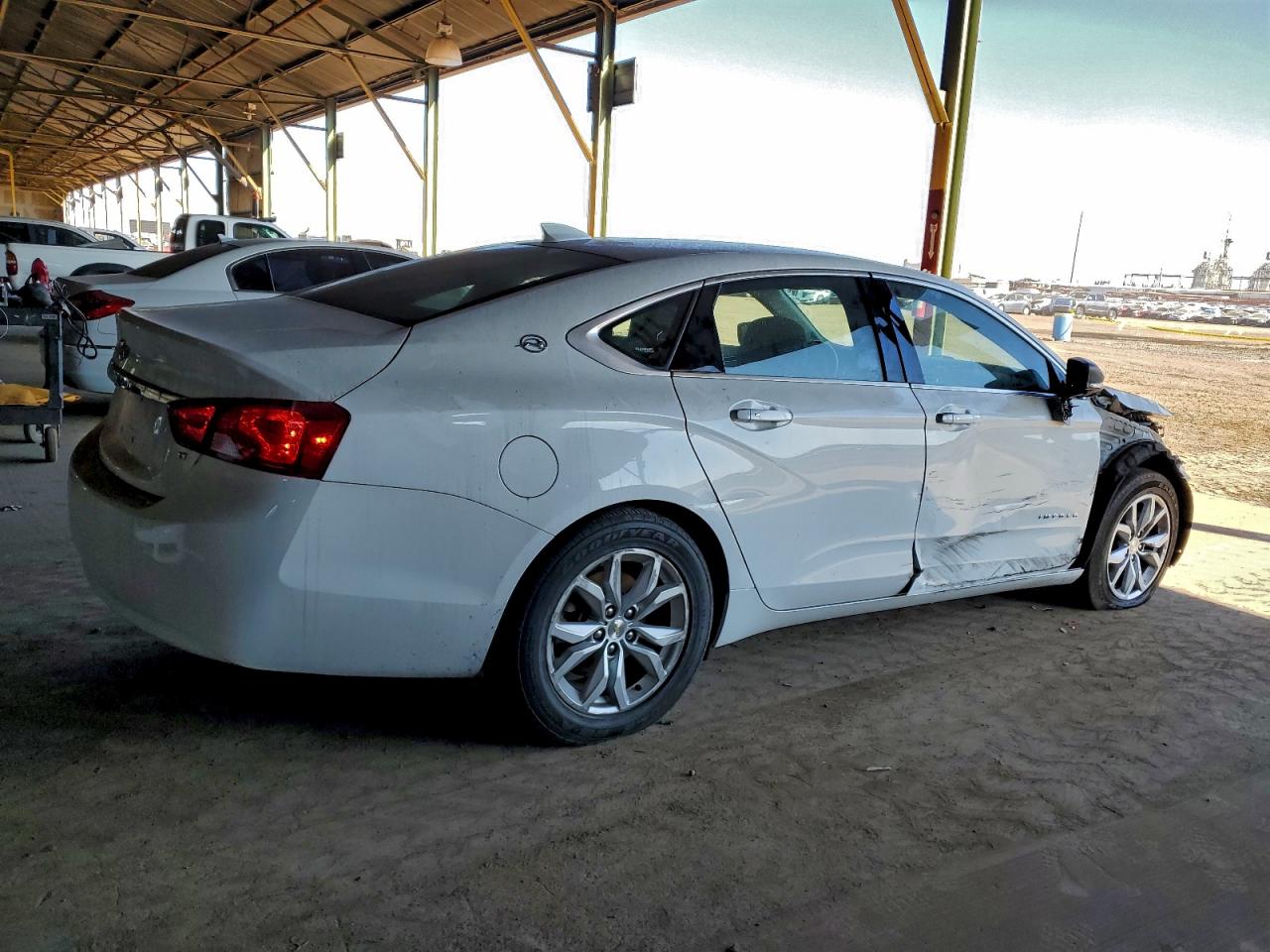 2018 CHEVROLET IMPALA LT photo 3