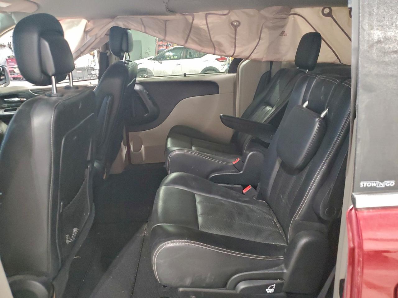 2013 CHRYSLER TOWN & COUNTRY TOURING L photo 11