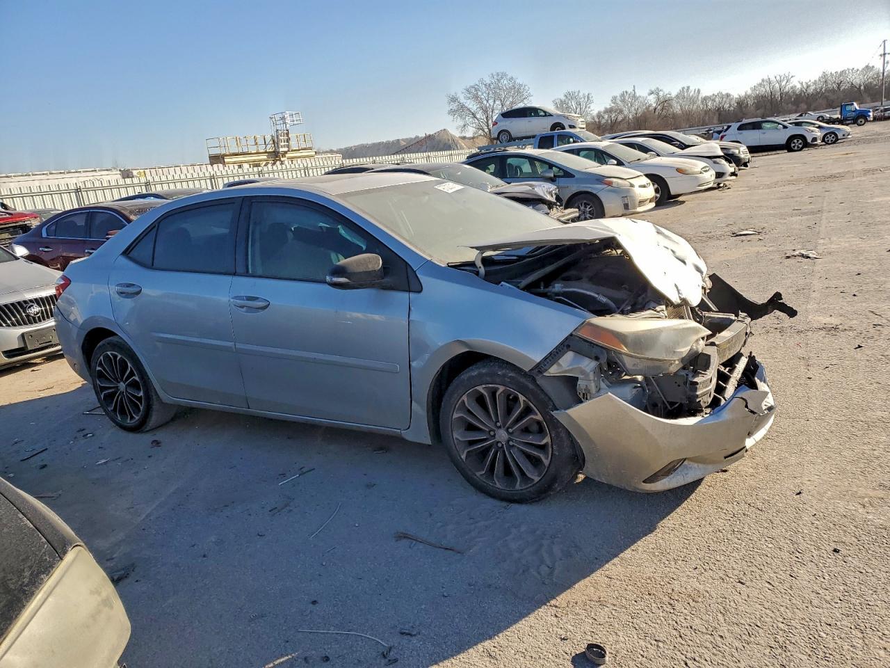 2015 TOYOTA COROLLA L photo 4